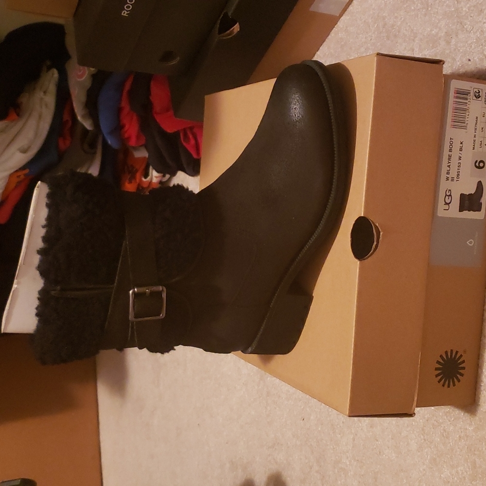 Ugg w blayre boot iii